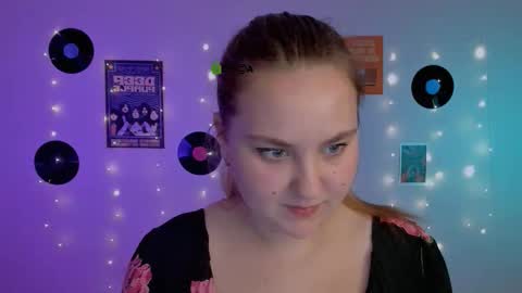 Sweet Kendal online show from February 23, 8:11 pm