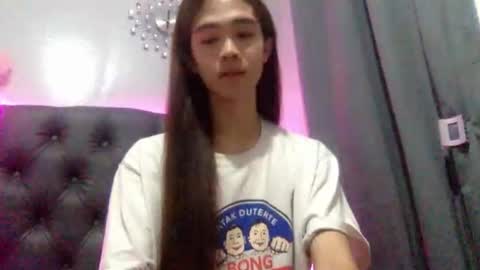 Kendall  online show from April 16, 10:26 am