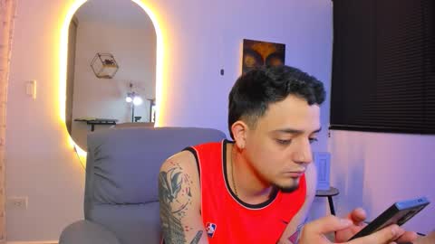 kendel_dimitri online show from February 16, 5:27 am