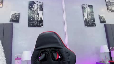 Kendra London online show from May 12, 4:05 pm