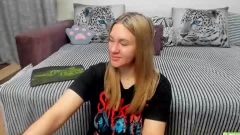 Kendra online show from November 19, 12:10 am