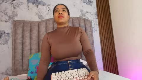Mamasita online show from May 4, 4:02 pm