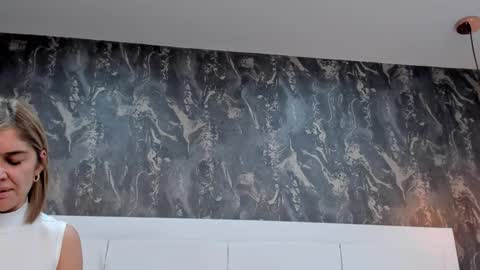 Snapshot of kendraleroy chatting on September 19, 1:54 am KENDRA online show from September 19, 1:54 am