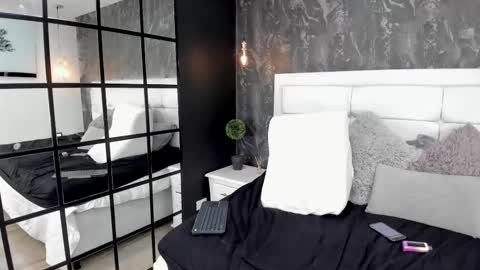 Snapshot of kendraleroy chatting on March 4, 1:23 am KENDRA online show from March 4, 1:23 am