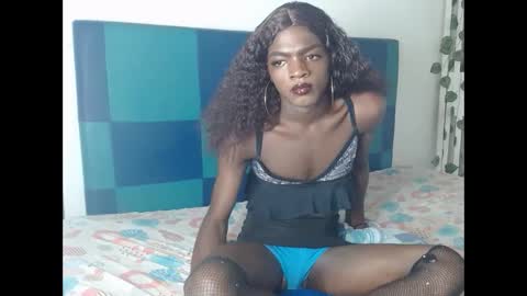 kenia_nihiara online show from June 3, 8:03 pm