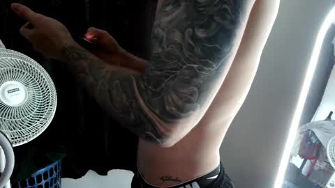 Kennfox777 online show from April 1, 1:41 pm