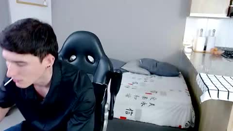 Santiago online show from February 13, 4:05 am