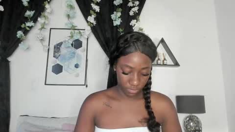 KENTHA  online show from April 13, 10:30 am