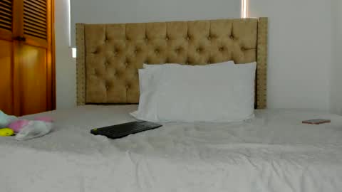 Kery Hillson online show from October 1, 3:00 pm