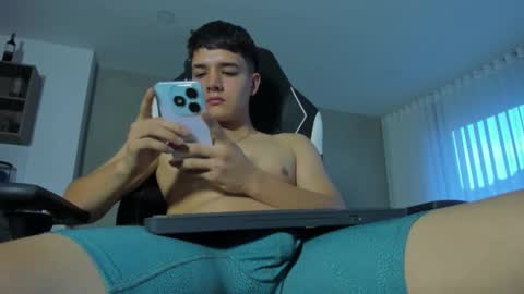 kev_deluxe online show from October 2, 10:41 pm