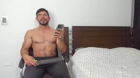 kevin_malone22 online show from March 11, 2:42 am