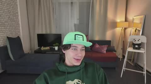 kevinstrike online show from April 18, 8:20 pm