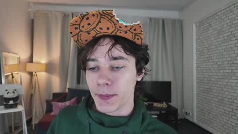 kevinstrike online show from April 19, 8:11 pm