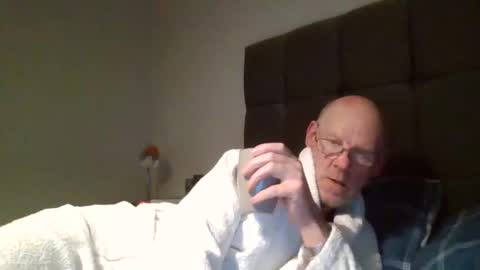 kevlooking4sez online show from March 31, 10:32 pm