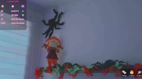 Snapshot of keyla_roberts_ chatting on October 15, 3:46 pm Adhara. Help me reach 100 likes online show from October 15, 3:46 pm