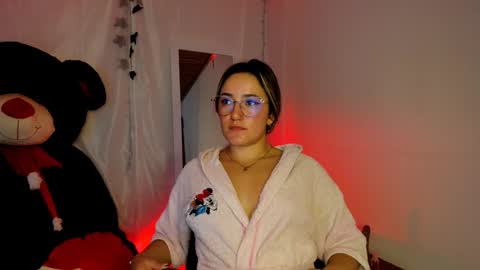 Keyth  online show from February 1, 8:37 pm