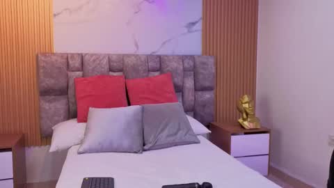 khalifa online show from September 25, 11:12 pm