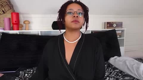 Khaya online show from December 21, 5:19 pm