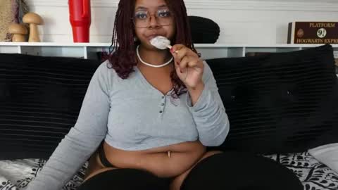 Khaya online show from January 18, 5:22 pm