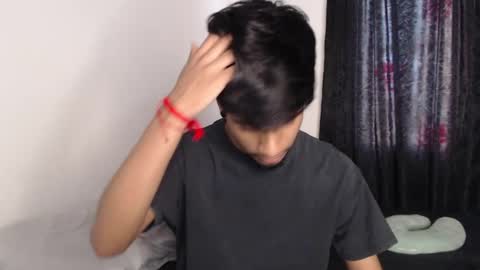 khevinlopezonig online show from September 13, 12:29 pm