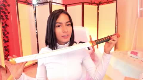 Khloe online show from November 8, 1:47 pm