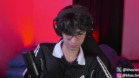 khozler_ online show from October 30, 4:46 am