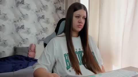 kianna_dior_ online show from April 22, 9:05 am