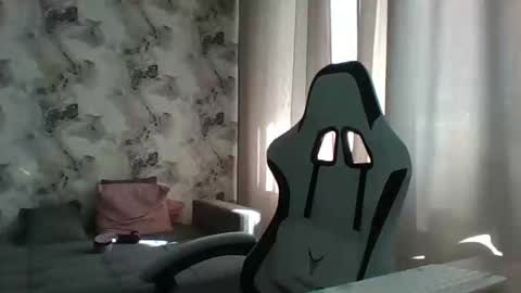 kianna_dior_ online show from March 30, 9:42 am