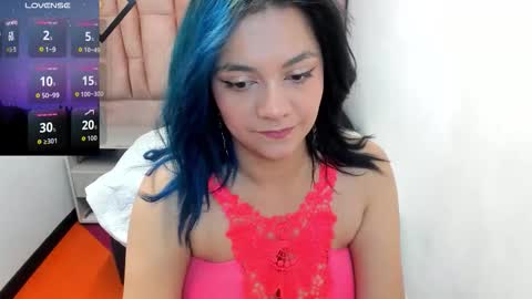 Snapshot of kiara_cruz__ chatting on October 13, 8:22 pm kiara Cruz online show from October 13, 8:22 pm