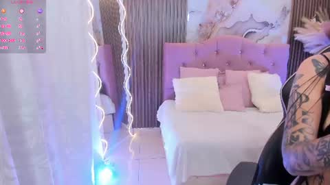 KIARA  online show from June 26, 5:13 am