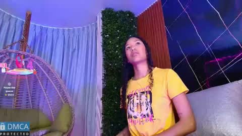 Kiara Zahiri online show from September 16, 11:01 am