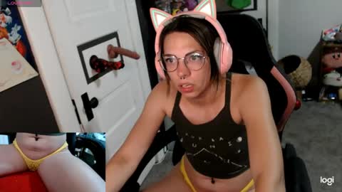Kiersten online show from May 22, 9:54 pm