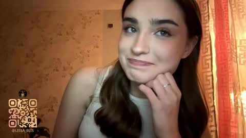 Ola my name is Lissa  Lets hit 10 Thumbs Up together   online show from February 3, 8:46 pm