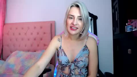 Anna Sophia online show from February 5, 5:20 pm