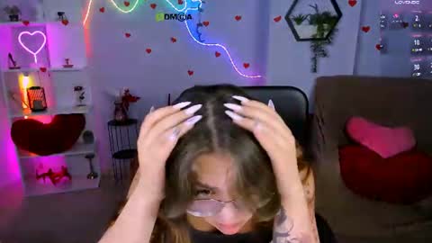 kiki_swan online show from June 23, 7:20 pm
