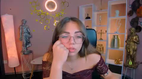 kiki_swan online show from July 2, 5:56 am