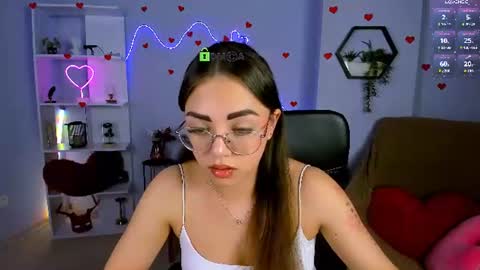 kiki_swan online show from June 11, 12:32 am