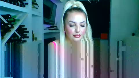 kim20s online show from October 22, 11:06 pm