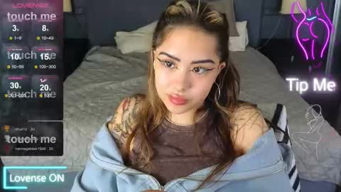 Kim online show from November 20, 5:39 am