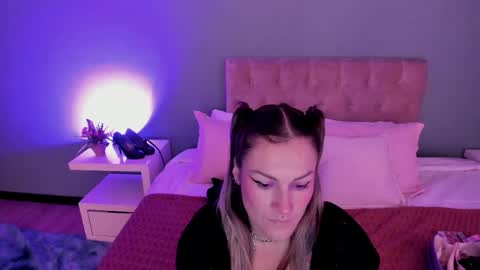 Kim Jeins666 online show from April 16, 12:49 pm