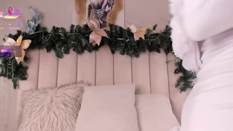 KIM  online show from November 27, 10:06 pm