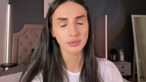 Kim Oberlin online show from November 10, 4:21 pm