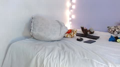 Kim  Yuk online show from January 25, 1:10 am