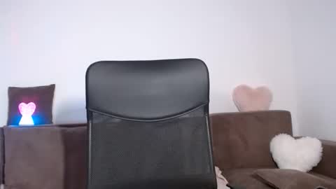 Kim online show from February 8, 7:23 am