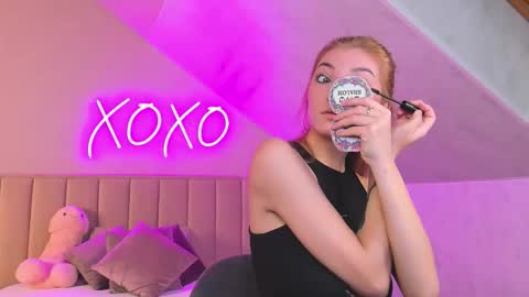 kimberlly_smith online show from November 13, 12:57 am