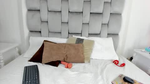 kimberly colle7 online show from January 15, 8:06 pm