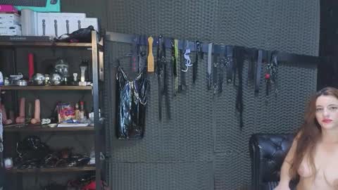  KIMBERLY SWAN  online show from January 9, 10:48 pm