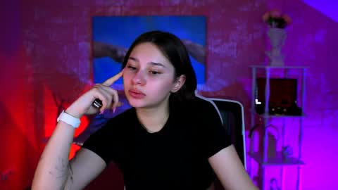 Kim online show from April 3, 4:58 pm