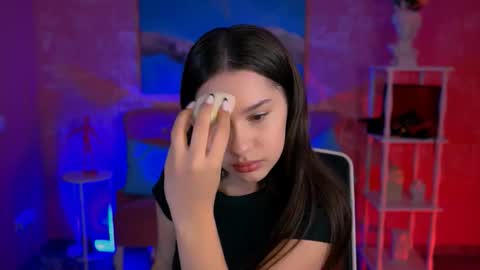 Kim online show from October 6, 8:21 am