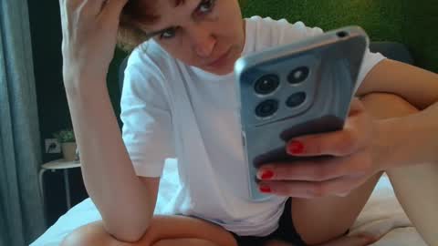 Kim  online show from February 3, 2:32 pm